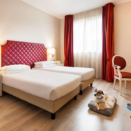 Just Hotel Lomazzo Fiera Esterno foto