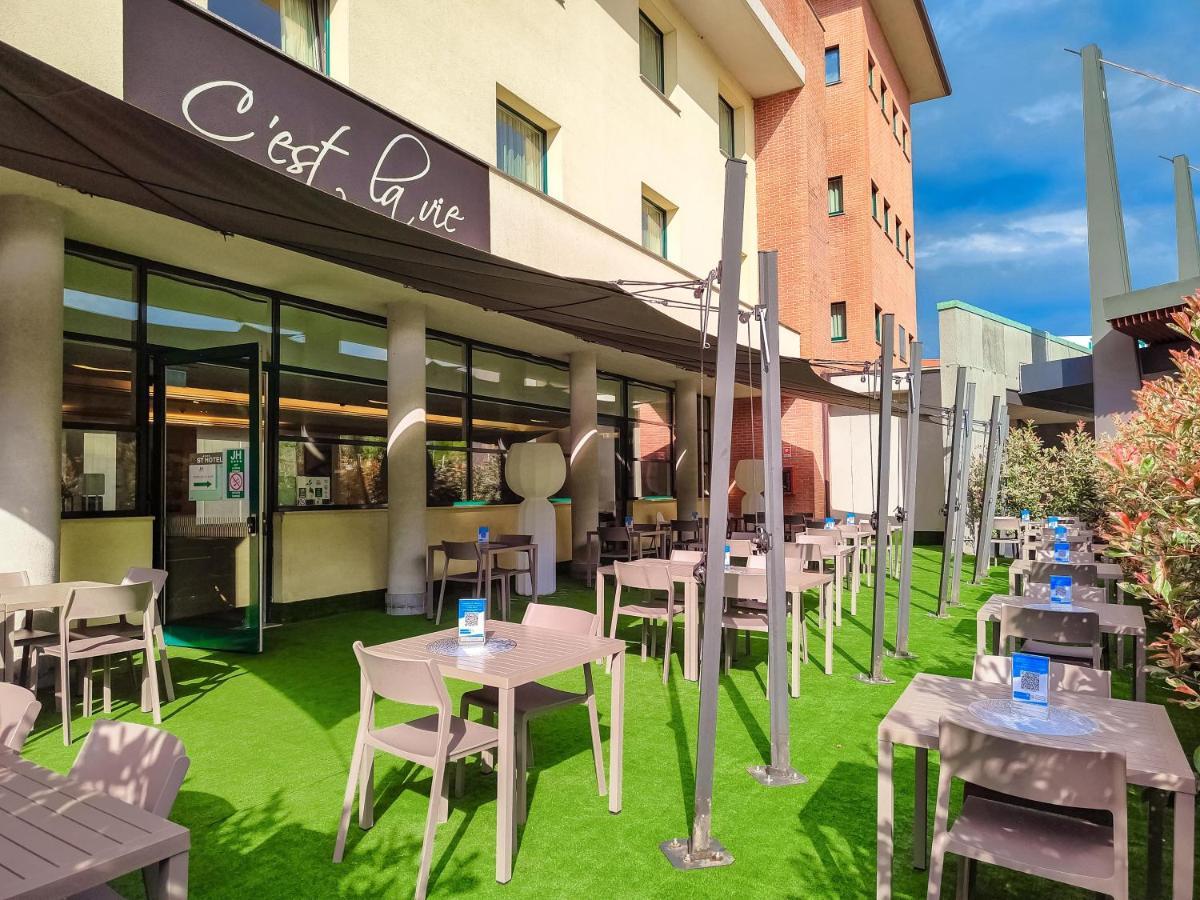 Just Hotel Lomazzo Fiera Esterno foto
