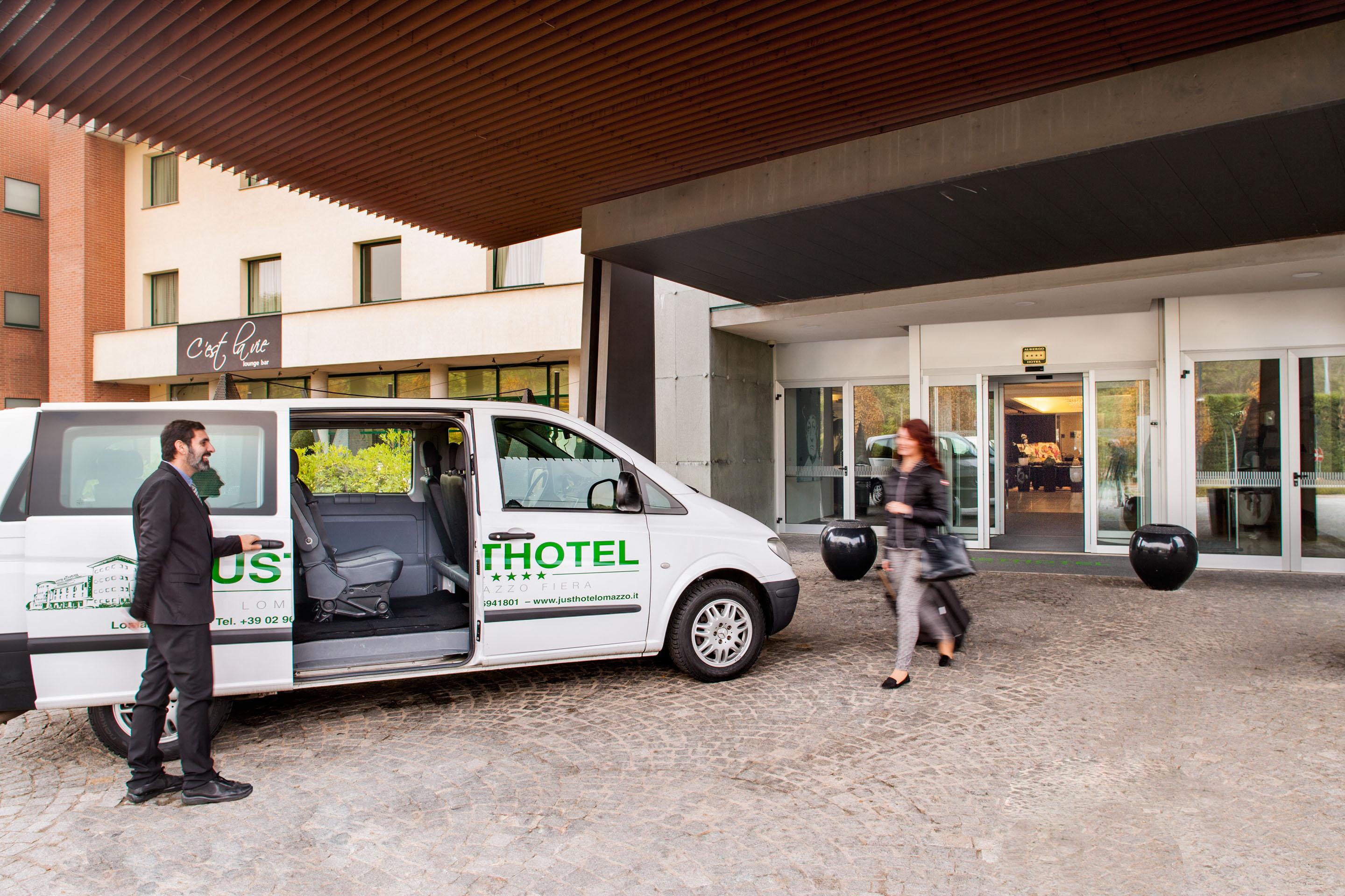 Just Hotel Lomazzo Fiera Esterno foto