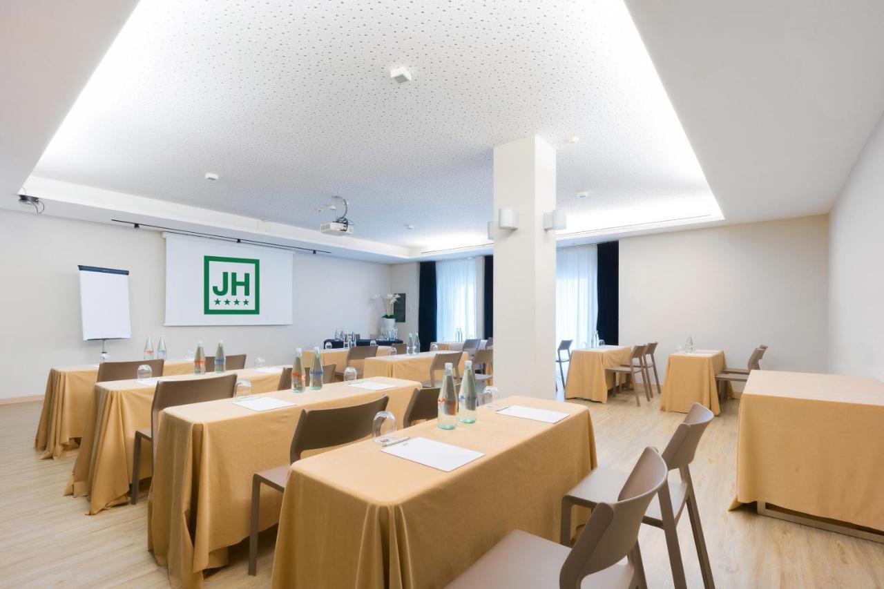 Just Hotel Lomazzo Fiera Esterno foto