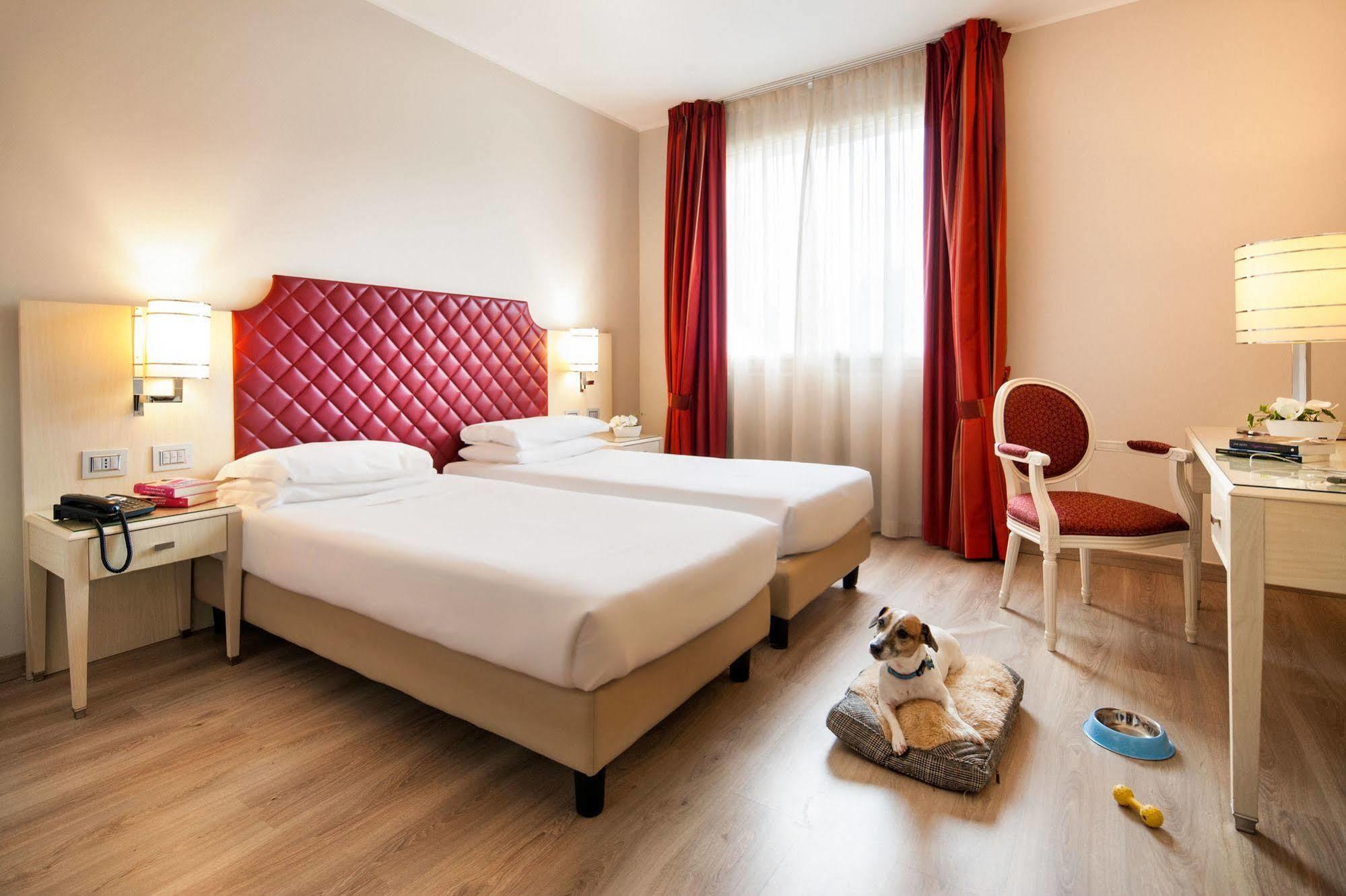 Just Hotel Lomazzo Fiera Esterno foto
